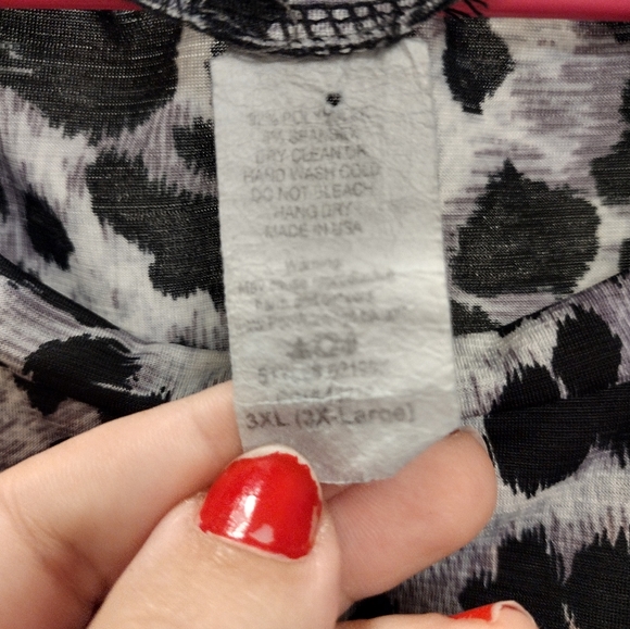 Multi color striped/leopard top size 3XL - Picture 3 of 3